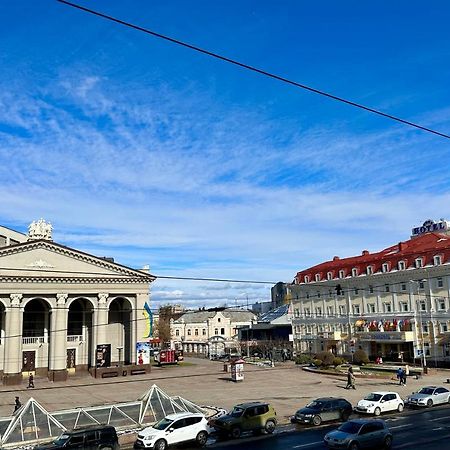 Lux Apartments In The City Center With A Coffee Machine, View Of A Theater, Near Zlata Plaza Rivne Kültér fotó